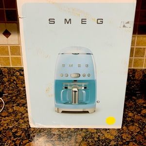 Smeg drip filter coffee machine